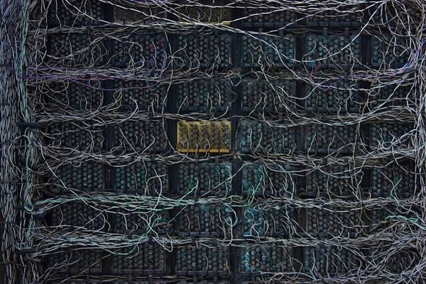 Quel matériel informatique choisir pour utiliser une baie de brassage de qualité ?